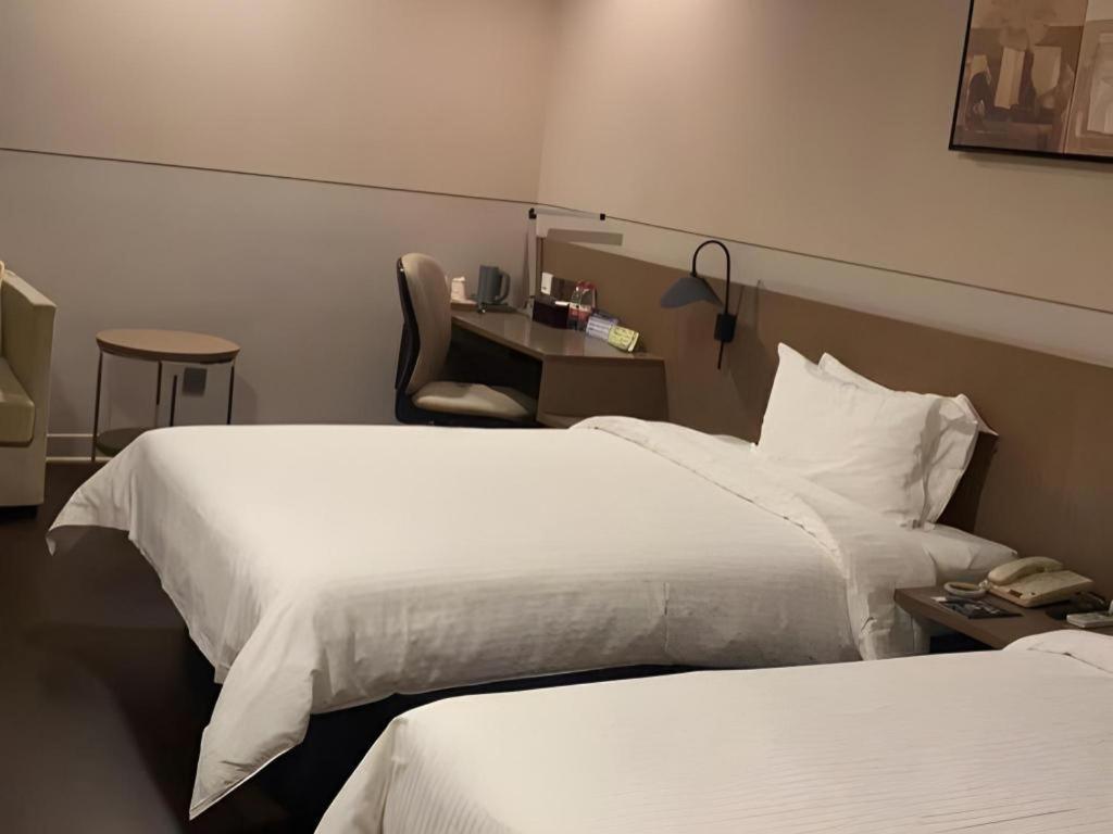 Jinjiang Select Fengxian Baolong Square North Yunhe Road Hotel