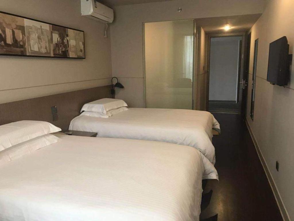 Jinjiang Select Fengxian Baolong Square North Yunhe Road Shanghai