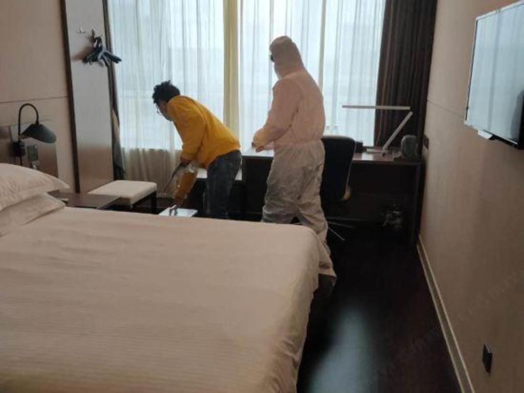 Jinjiang Select Fengxian Baolong Square North Yunhe Road Hotel 2*